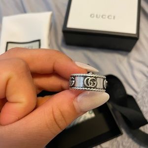 !!AUTHENTIC!! GUCCI DOUBLE G RING